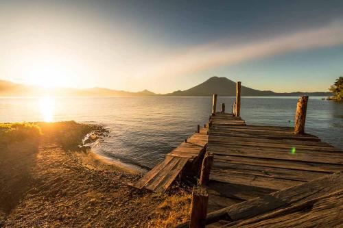 Beach, Lake Front Suite in Santa Cruz la Laguna Beach, Lake Front Suite in Santa Cruz la Laguna
