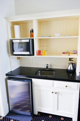 Kitchen, Highland House Boutique Hotel in North Dunedin Kitchen, Highland House Boutique Hotel in North Dunedin