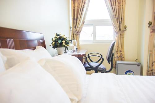 This photo about Anh Hoang Phuc Hotel shared on HyHotel.com