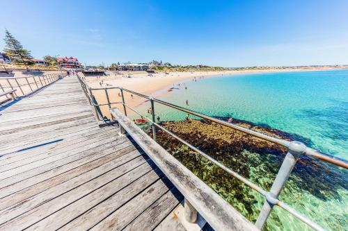 Strand, COAST motel & apartments in Port Noarlunga South Strand, COAST motel & apartments in Port Noarlunga South
