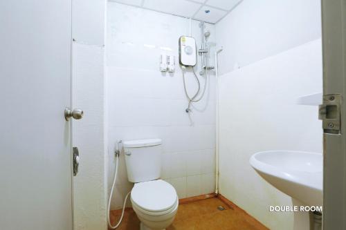 This photo about ZEN Rooms Thalang Road shared on HyHotel.com