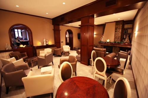 kawasan lounge/TV kongsi, Hotel Pyrenees in Andorra La Vella kawasan lounge/TV kongsi, Hotel Pyrenees in Andorra La Vella