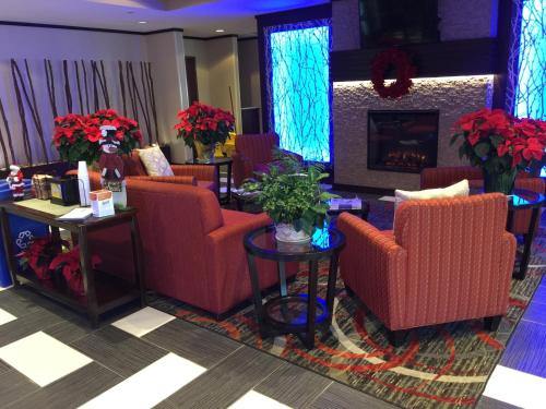 Comfort Suites Uniontown in Uniontown Comfort Suites Uniontown in Uniontown