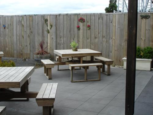 Fasiliteter, Horse and Jockey Inn in Matamata Fasiliteter, Horse and Jockey Inn in Matamata