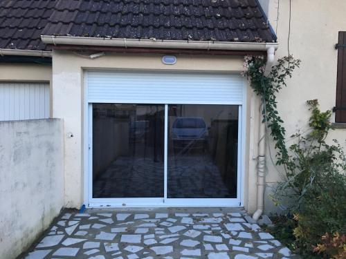 Studio Meuble in Savigny-le-Temple Studio Meuble in Savigny-le-Temple