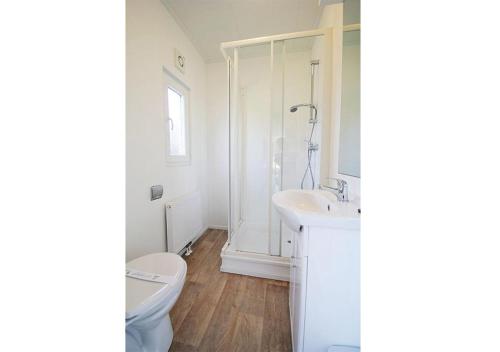 This photo about Droompark Buitenhuizen 106 shared on HyHotel.com