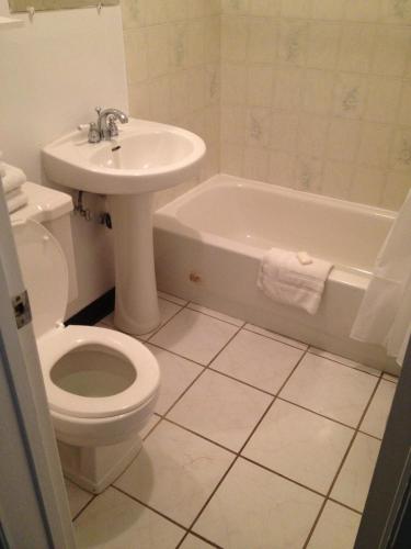 This photo about Pleasant Manor Motel shared on HyHotel.com