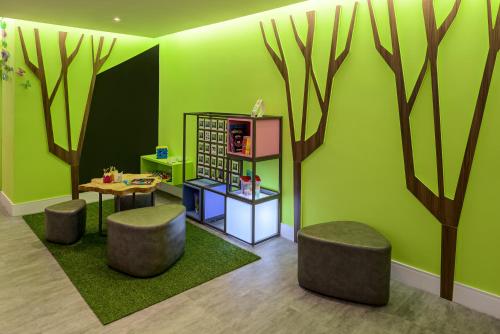 Фойє, ibis Styles Curitiba Centro Civico in Курітіба Фойє, ibis Styles Curitiba Centro Civico in Курітіба