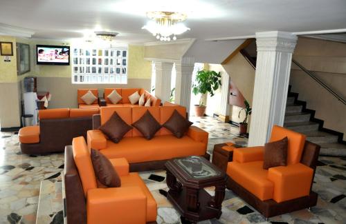 Lobby, Hotel el Caimito in Villavicencio Lobby, Hotel el Caimito in Villavicencio