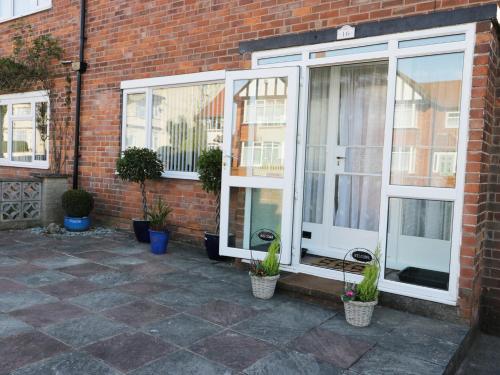 Seaside View
Seaside View