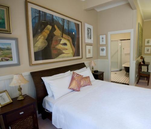The Chalet Guesthouse And Studio in Medlow Bath The Chalet Guesthouse And Studio in Medlow Bath