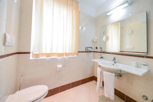 This photo about Hotel Master shared on HyHotel.com