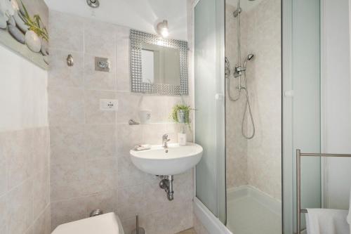 This photo about B&B Two Flowers shared on HyHotel.com