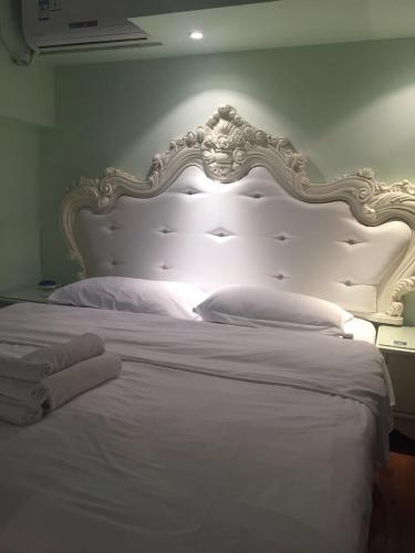 This photo about Wuhan Guanggutiandi Service Apartment shared on HyHotel.com