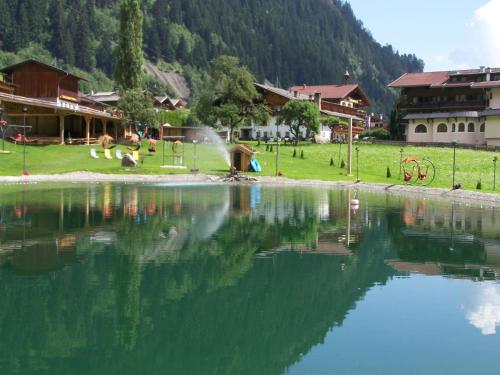 Kert, Pension Holzknechthof am See in Milders Kert, Pension Holzknechthof am See in Milders