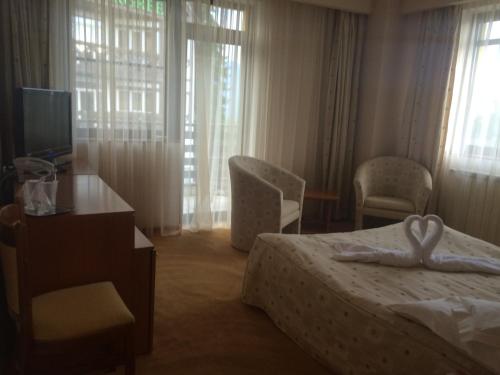 This photo about Sunset Villas shared on HyHotel.com