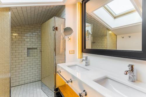 This photo about Room Mate Emir shared on HyHotel.com