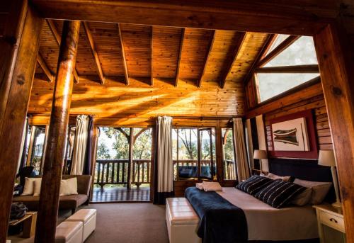 Oyster Creek Lodge in Kanonkop Oyster Creek Lodge in Kanonkop