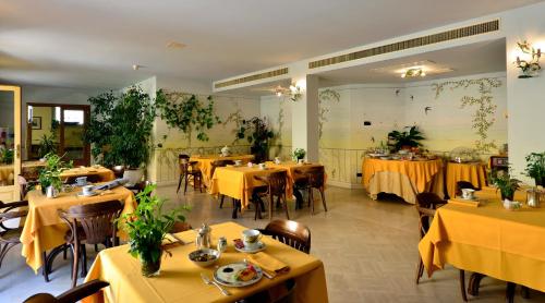 Ресторан, Hotel San Luca in Сполето Ресторан, Hotel San Luca in Сполето