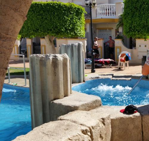 Басейн, Oriheula Costa Cabo Roig 6 in Торревьеха Басейн, Oriheula Costa Cabo Roig 6 in Торревьеха
