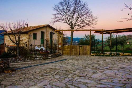 Le Voltarelle Bed & Breakfast in Serra San Quirico Le Voltarelle Bed & Breakfast in Serra San Quirico