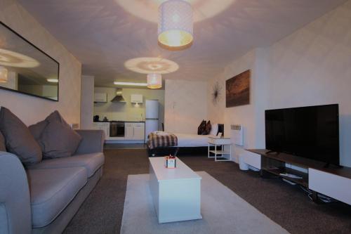 This photo about Wharf Rooms shared on HyHotel.com