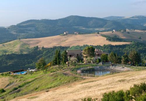 Зовнішній вигляд готелю, Agriturismo Villa Felice in Вольтерра Зовнішній вигляд готелю, Agriturismo Villa Felice in Вольтерра