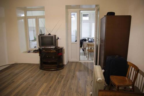 Central yet secluded and just renovated apartment
Central yet secluded and just renovated apartment