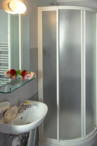 This photo about Remin Plaza Hotel shared on HyHotel.com