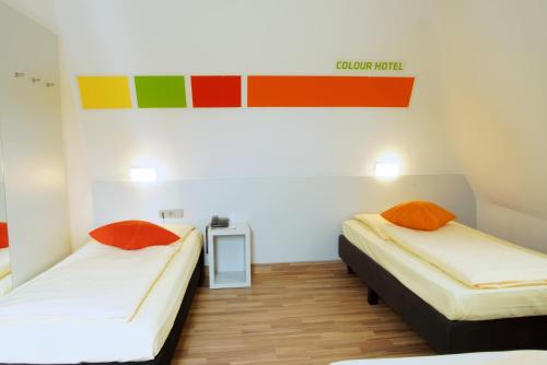 Colour Hotel - image 6