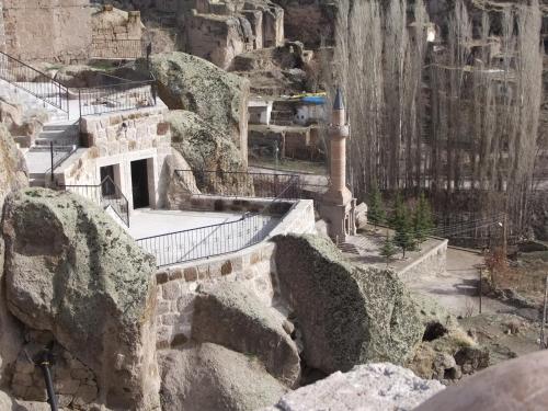 Vistas, Kapadokya Ihlara Konakları Antik Gelveri Konagi in Guzelyurt Vistas, Kapadokya Ihlara Konakları Antik Gelveri Konagi in Guzelyurt