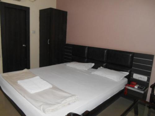 Hotel Saket Heritage in Raigarh Hotel Saket Heritage in Raigarh