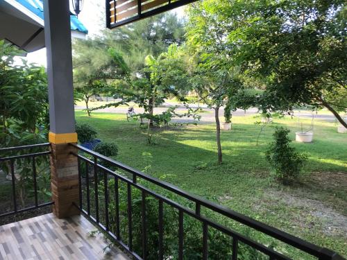 Balcony/terrace, Sangtong Beach Resort near Oasis Sea World Dolphin Show Balcony/terrace, Sangtong Beach Resort near Oasis Sea World Dolphin Show