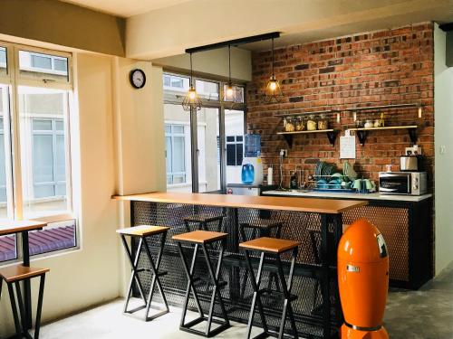 The Good Travelers Hostel - KL Airport near ERL Railway Station - Salak Tinggi The Good Travelers Hostel - KL Airport near ERL Railway Station - Salak Tinggi