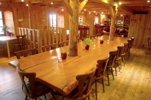Restaurant, La Bergerie du Plateau in Cros-de-Géorand Restaurant, La Bergerie du Plateau in Cros-de-Géorand
