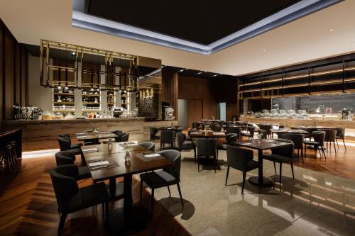 Restaurant, Ramada by Wyndham Seoul Sindorim near Sindorim Station Restaurant, Ramada by Wyndham Seoul Sindorim near Sindorim Station