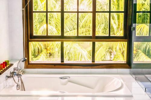 Facilities, Edgewater Dive & Spa Resort in Palangan Facilities, Edgewater Dive & Spa Resort in Palangan