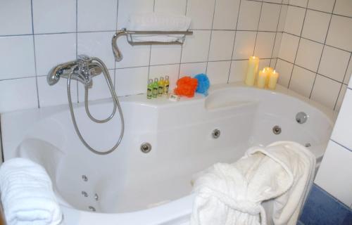 Fürdőszoba, Aria Hotel Samos Town in Samos Island Fürdőszoba, Aria Hotel Samos Town in Samos Island