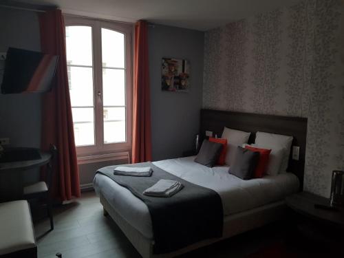 Hotel Le Saint Patrice in Bayeux Hotel Le Saint Patrice in Bayeux