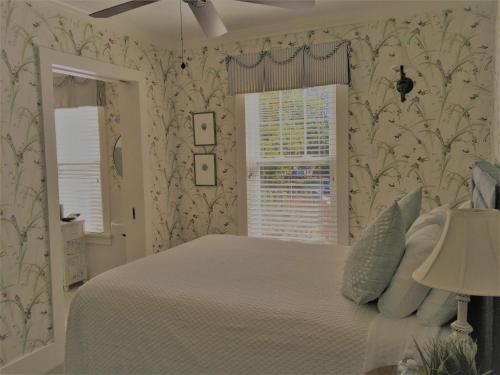 在meiguo.com看到的Maplewood Hotel的介绍图片