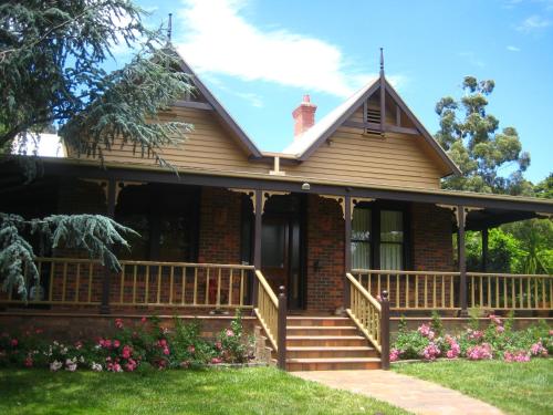 This photo about Bungunyah Apartments shared on HyHotel.com