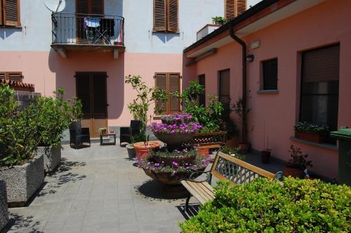 Entrance, Albergo Visconti in Cremona Entrance, Albergo Visconti in Cremona