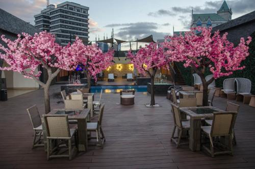 Bar/Lounge, Best Western Plus Meridian Hotel in Nairobi Bar/Lounge, Best Western Plus Meridian Hotel in Nairobi