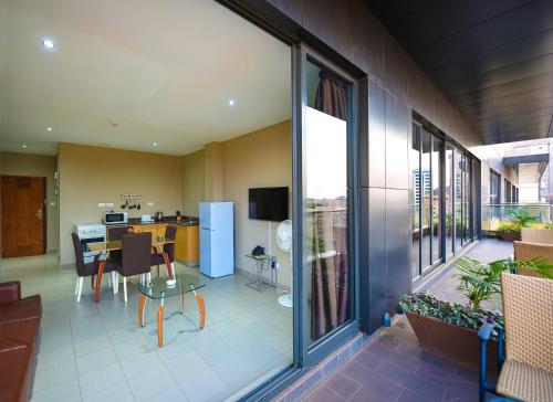 balkong/terrass, Boulevard Suites in Kampala balkong/terrass, Boulevard Suites in Kampala