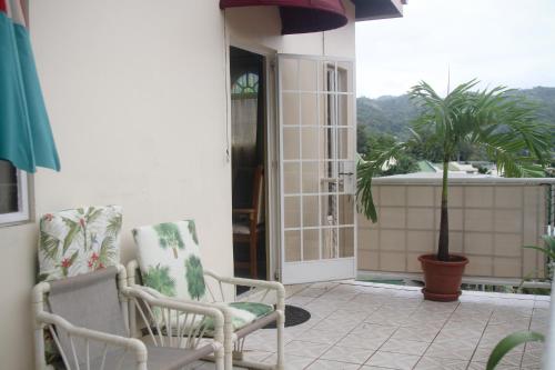 Balcony/terrace, Two Bedroom Apartment in Diego Martin Balcony/terrace, Two Bedroom Apartment in Diego Martin