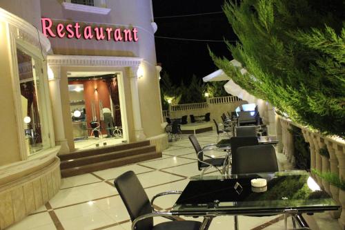 Restaurant, Kanaan Group Hotel in Baalbeck Restaurant, Kanaan Group Hotel in Baalbeck