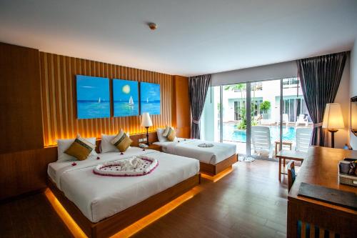 Phi Phi Harbour View Hotel in Ton Sai Bay Phi Phi Harbour View Hotel in Ton Sai Bay