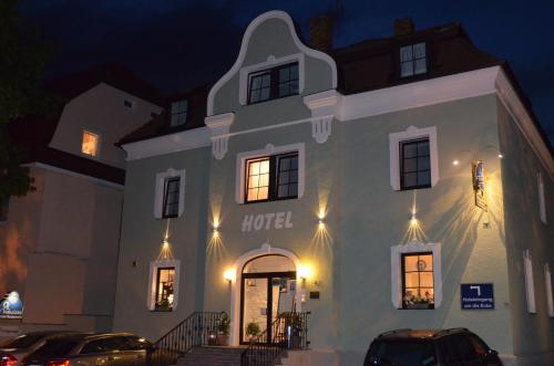 Exterior view, City Hotel Franziska in Straubing Exterior view, City Hotel Franziska in Straubing