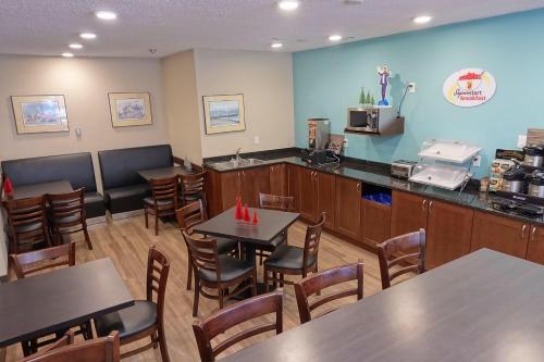 Eten en drinken, Super 8 By Wyndham Thunder Bay in Thunder Bay (ON) Eten en drinken, Super 8 By Wyndham Thunder Bay in Thunder Bay (ON)