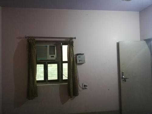 Shri Radha Krishna
Shri Radha Krishna